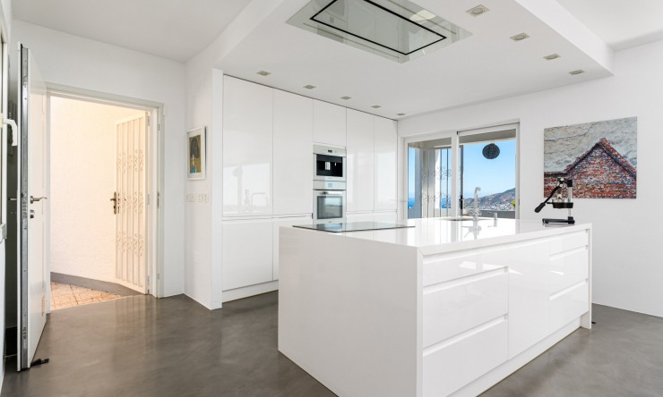 Resale - Villa -
L'Alfàs del Pi - Escandinavia - Cautivador