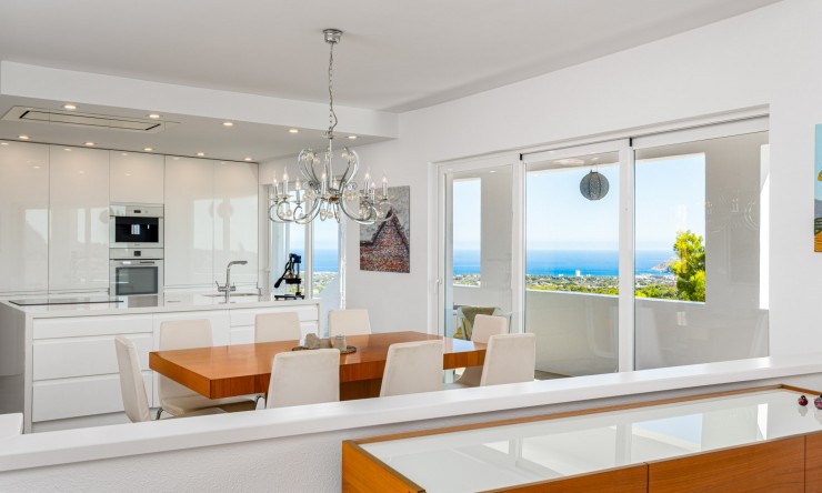 Resale - Villa -
L'Alfàs del Pi - Escandinavia - Cautivador