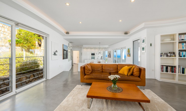 Resale - Villa -
L'Alfàs del Pi - Escandinavia - Cautivador