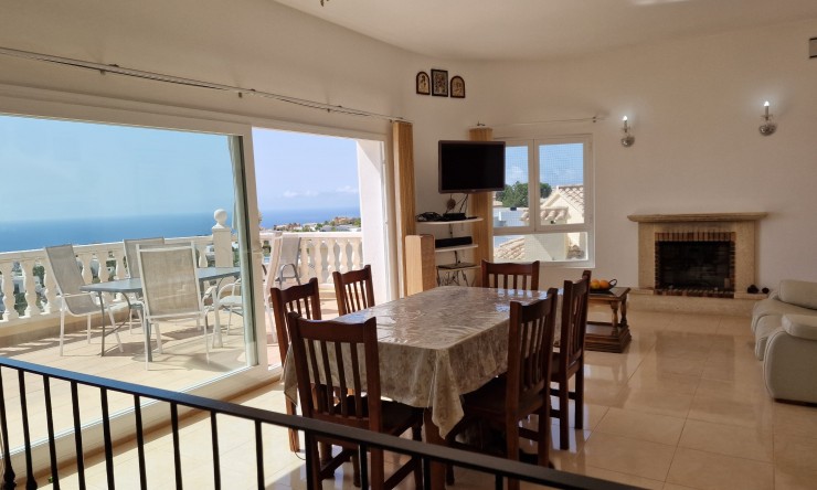 Wiederverkauf - Villa -
Benitachell / El Poble Nou de Benitatxell - Cumbre del Sol