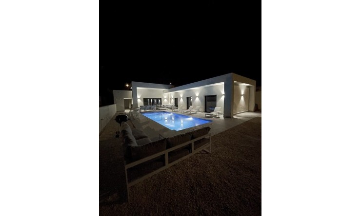 Neue Gebäude - Villa -
La Romana