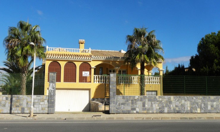 Nueva construcción  - Villa -
La Manga del Mar Menor