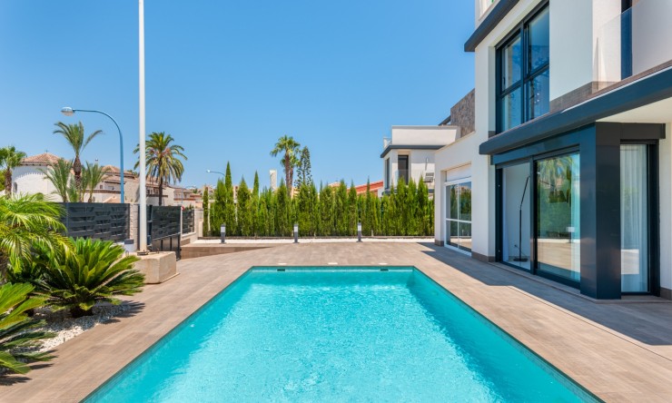 New Build - Villa -
Playa Paraiso