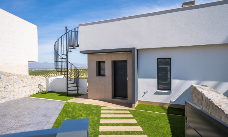 Neue Gebäude - Teilweise freistehend -
La Finca Golf