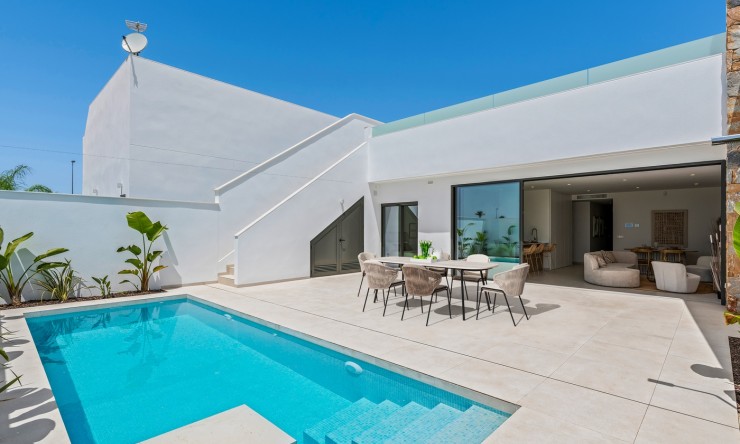 Neue Gebäude - Villa -
Los Alcazares