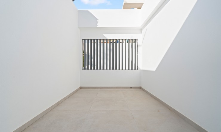 Neue Gebäude - Villa -
Benidorm