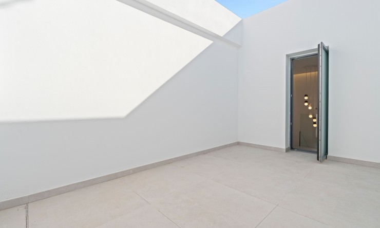Neue Gebäude - Villa -
Benidorm