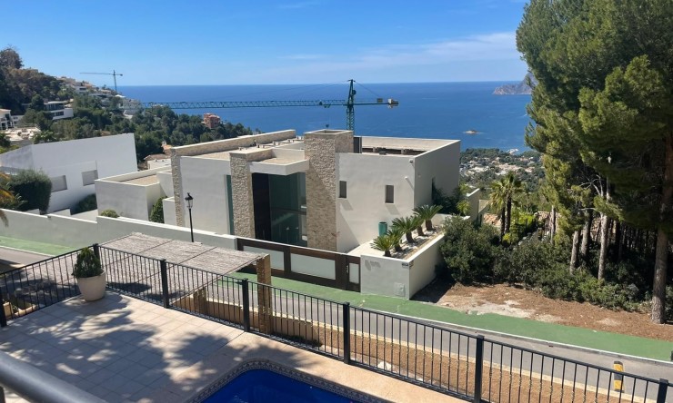 Neue Gebäude - Villa -
Altea