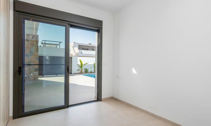 Neue Gebäude - Villa -
Los Alcazares