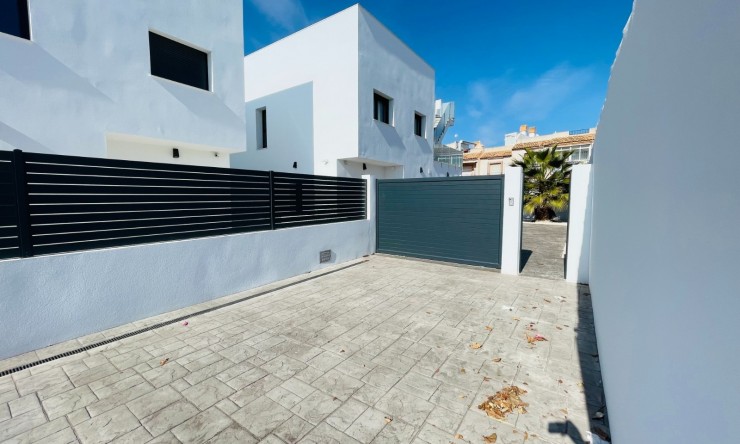 Neue Gebäude - Villa -
Torrevieja