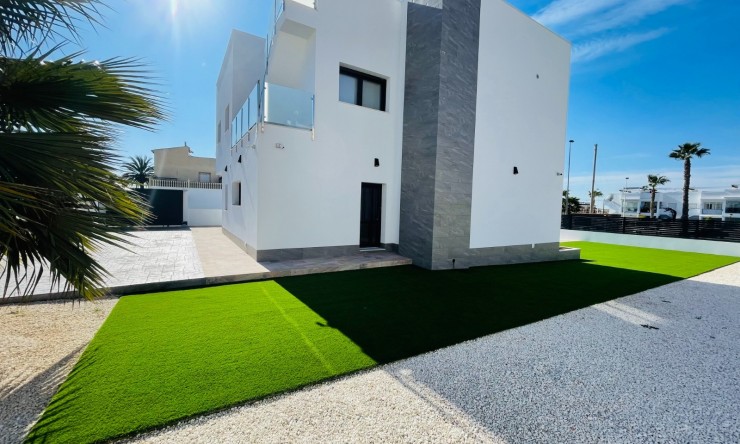 Neue Gebäude - Villa -
Torrevieja