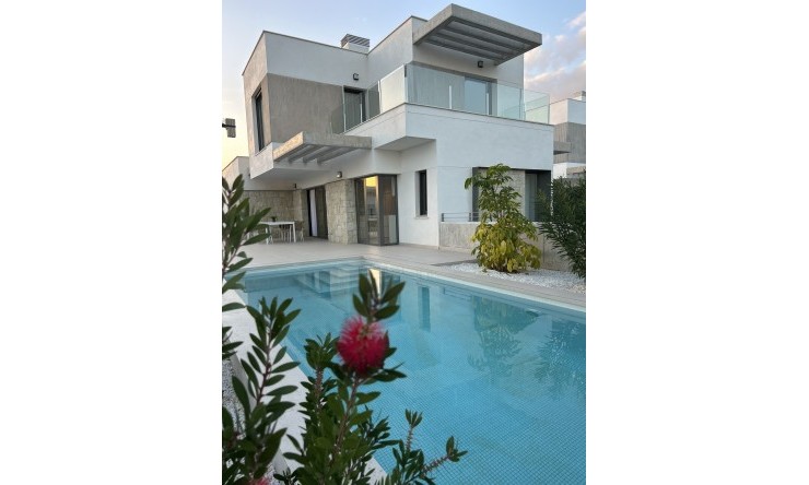 Nueva construcción  - Villa -
Finestrat