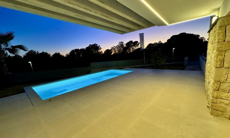 Nueva construcción  - Villa -
Finestrat