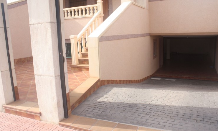 Nowe budownictwo - Bliźniak wolnostojący -
Torrevieja