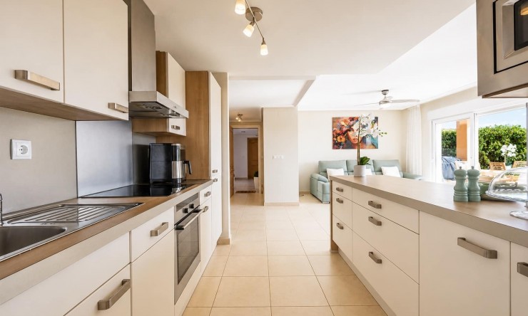 Resale - Apartment -
Altaona Golf and Country Club