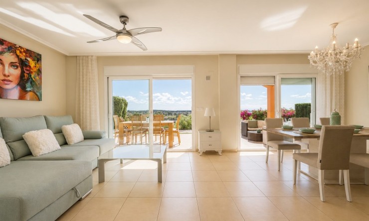 Resale - Apartment -
Altaona Golf and Country Club