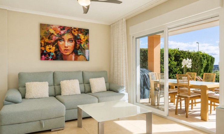 Resale - Apartment -
Altaona Golf and Country Club