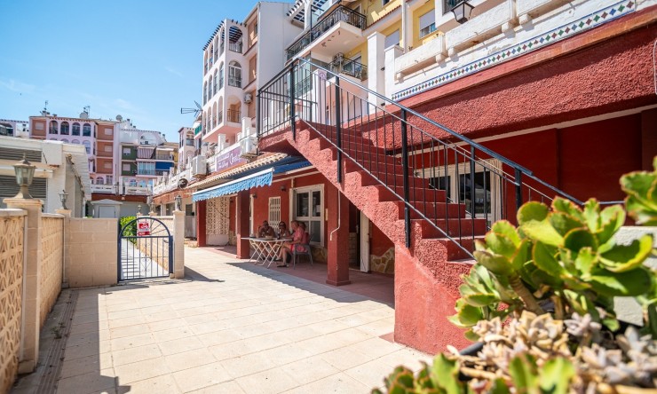 Resale - Commercial -
TORREVIEJA - La Veleta