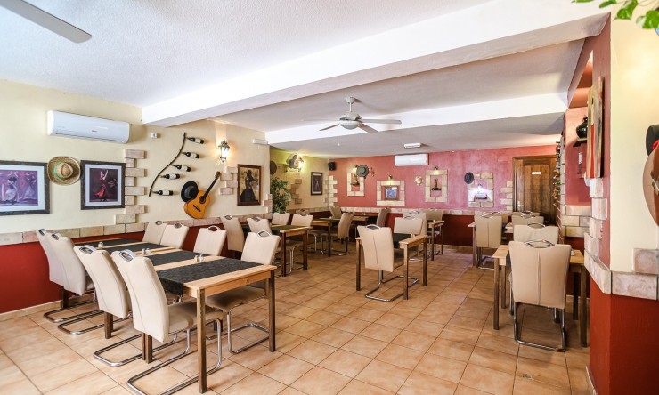 Resale - Commercial -
TORREVIEJA - La Veleta