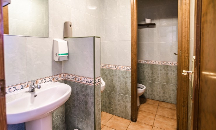 Resale - Commercial -
TORREVIEJA - La Veleta