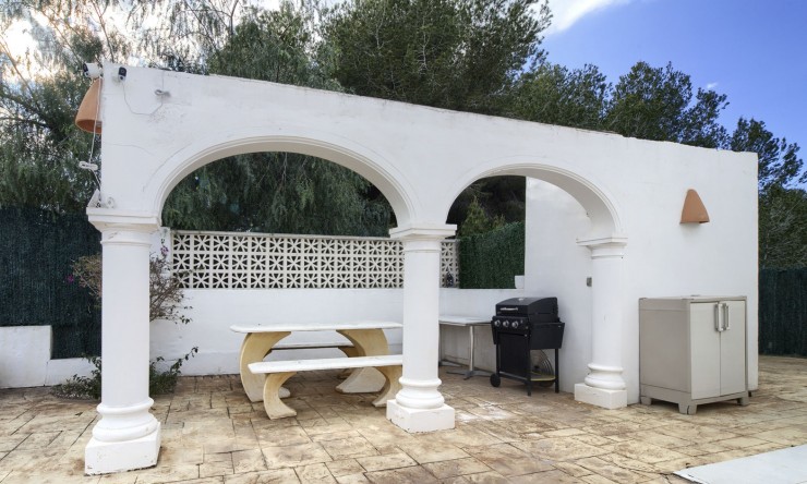 Wiederverkauf - Villa -
Jávea