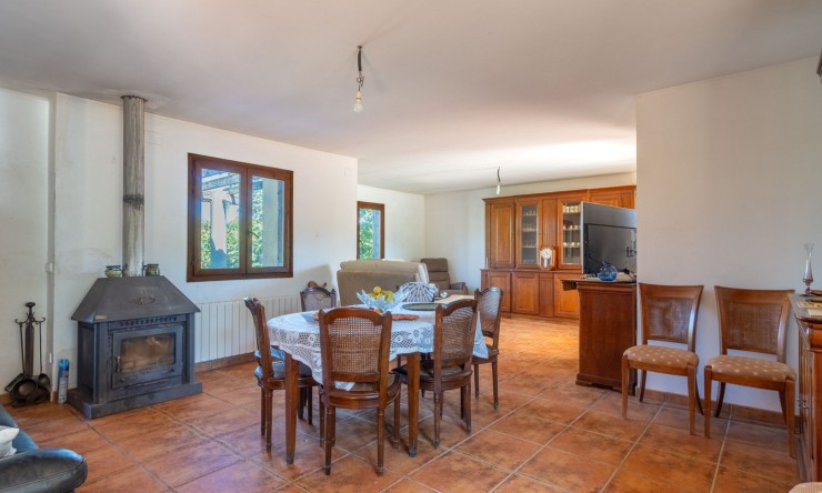Resale - Villa -
Pedreguer