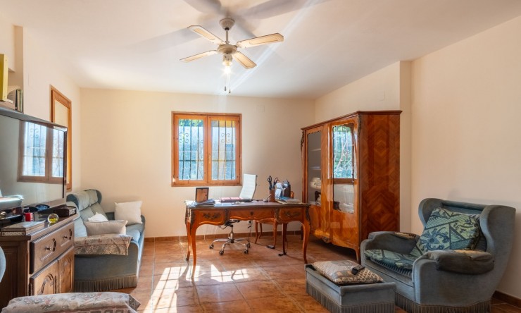 Resale - Villa -
Pedreguer