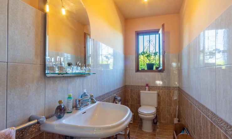Resale - Villa -
Pedreguer