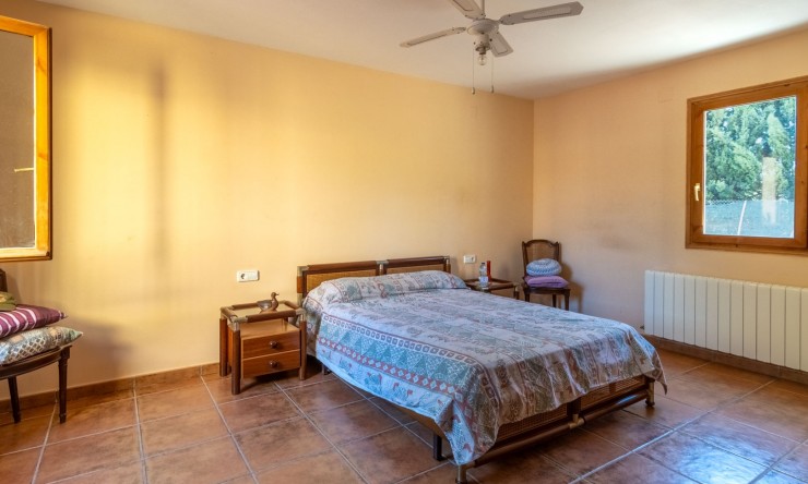 Resale - Villa -
Pedreguer
