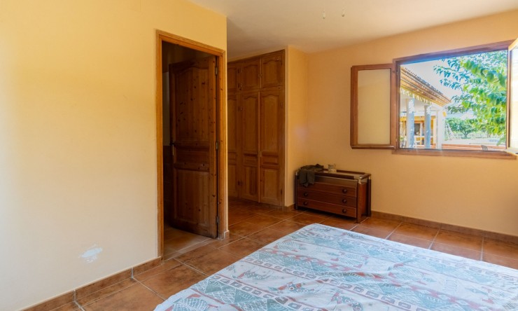 Resale - Villa -
Pedreguer