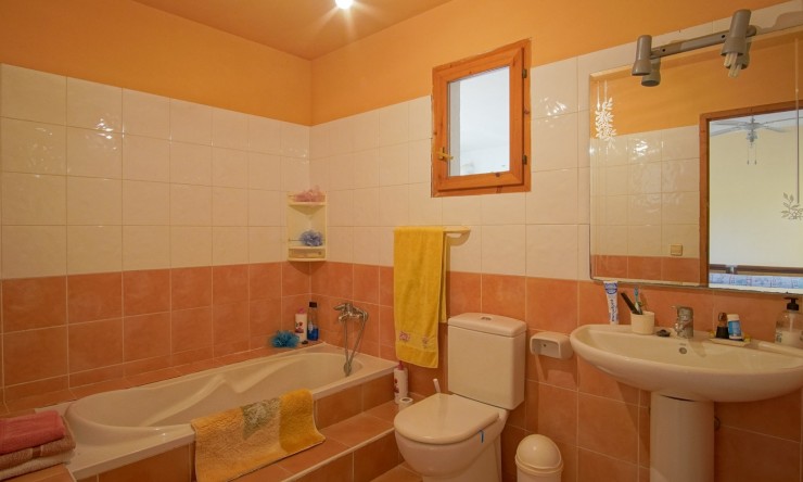 Resale - Villa -
Pedreguer