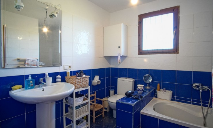 Resale - Villa -
Pedreguer