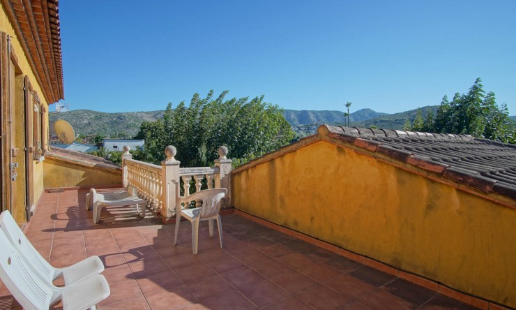 Resale - Villa -
Pedreguer