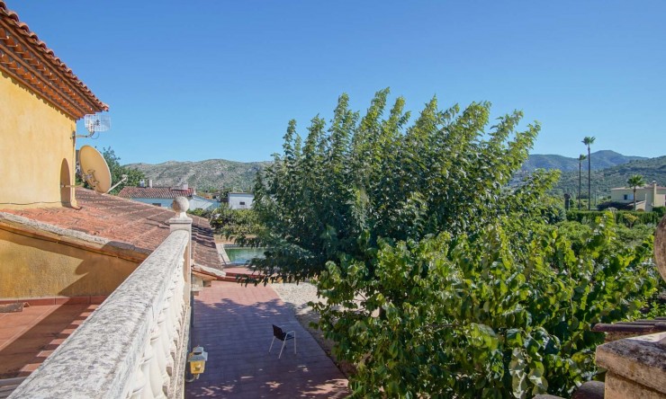 Resale - Villa -
Pedreguer