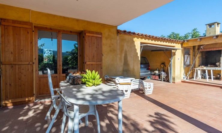 Resale - Villa -
Pedreguer