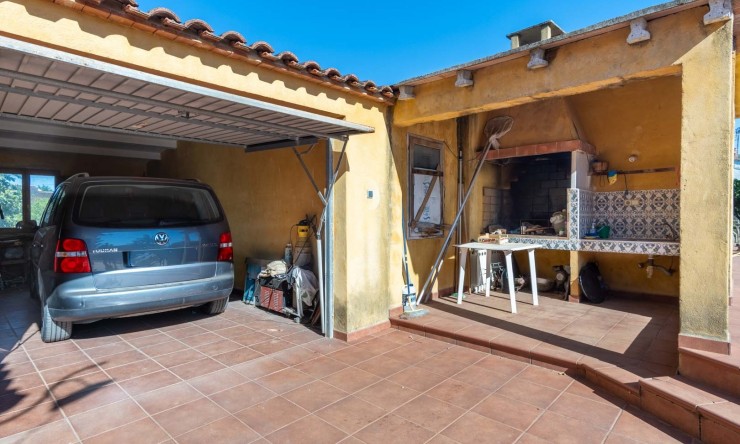Resale - Villa -
Pedreguer