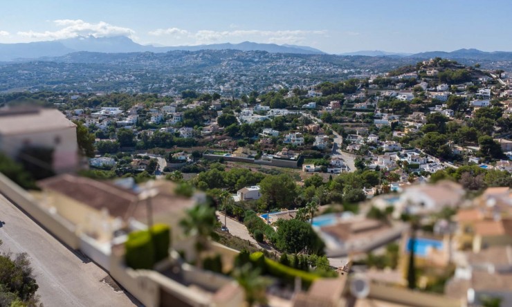 Rynek Wtórny - Działka -
Moraira - El Portet
