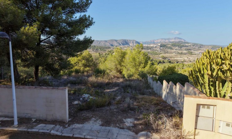 Resale - Plot -
Moraira - Benimeit