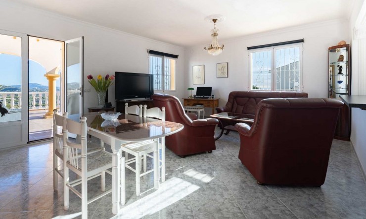 Reventa - Villa -
Calpe - Partida Les Cucarres