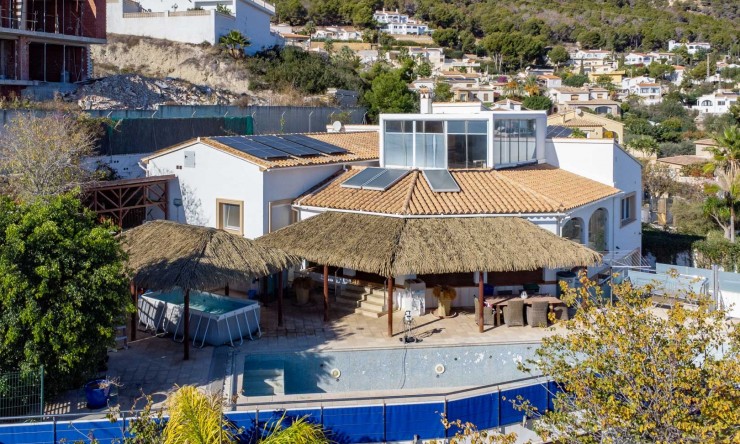 Rynek Wtórny - Willa -
Calpe - Partida Les Cucarres