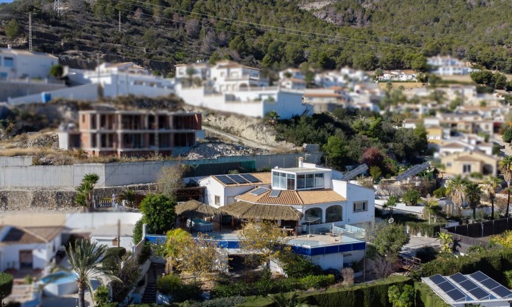 Rynek Wtórny - Willa -
Calpe - Partida Les Cucarres