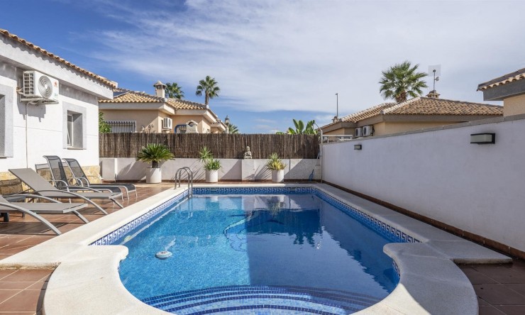 Reventa - Villa -
Lo Santiago,