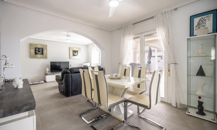 Reventa - Villa -
Lo Santiago,