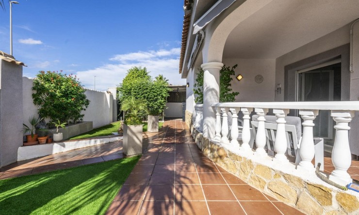 Reventa - Villa -
Lo Santiago,