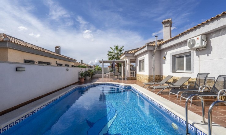 Reventa - Villa -
Lo Santiago,
