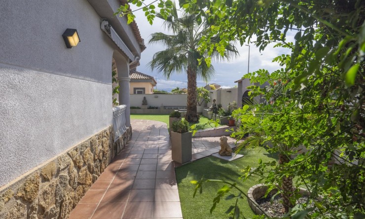 Reventa - Villa -
Lo Santiago,