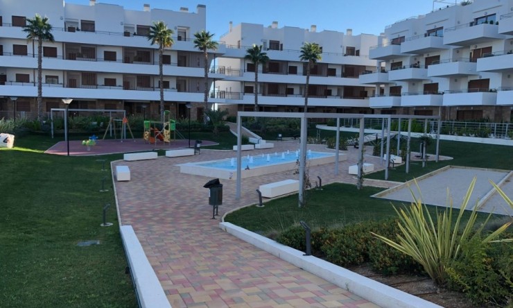 Resale - Apartment -
Lomas de Cabo Roig