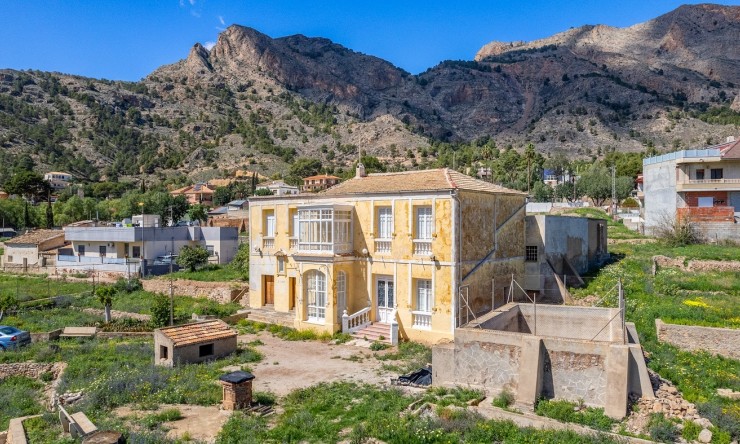 Resale - Countryhouse -
Orihuela