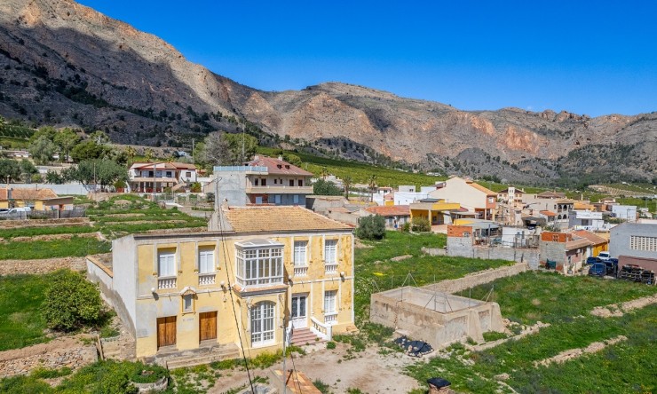 Resale - Countryhouse -
Orihuela