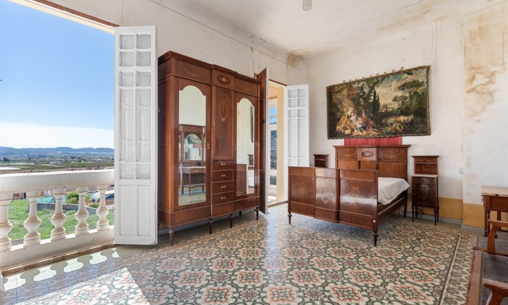 Resale - Countryhouse -
Orihuela